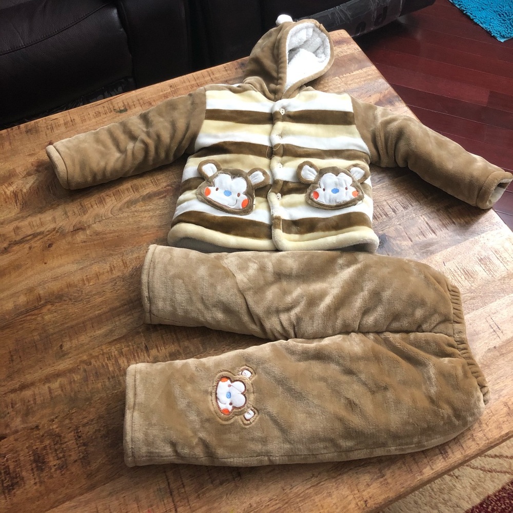 Very warm  plush two piece set size 18 to 24